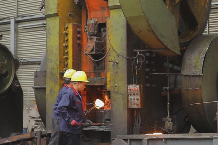 敦煌网架配件车间